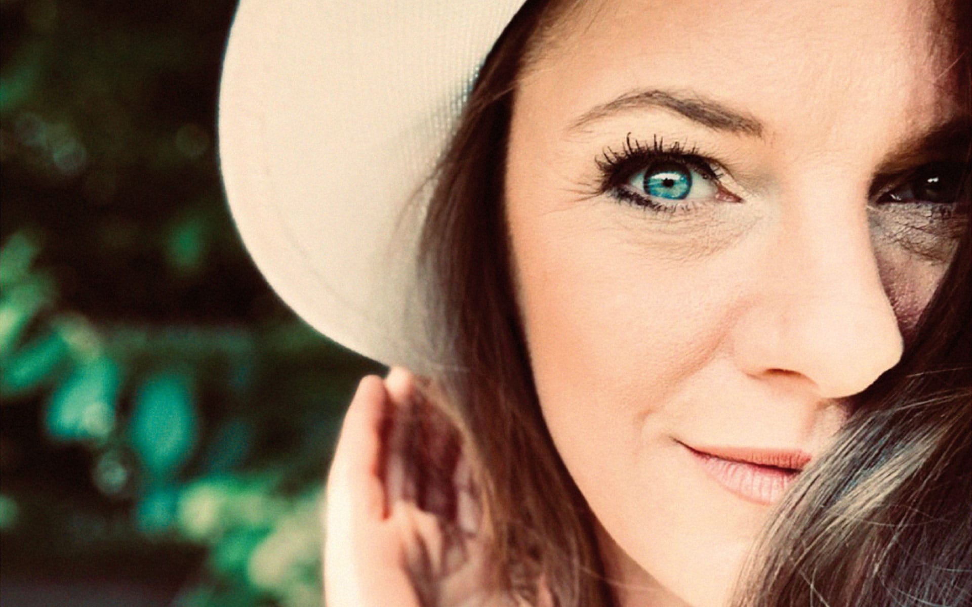 Anna Valerian - Theo & ich - BG